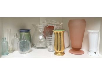 GROUPING OF MISCELLANEOUS GLASS AND POTTERY VASES