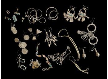 LOT OF MISCELLANEOUS JEWELRY