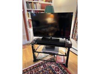FLAT SCREEN SONY TV with ACCESSORIES
