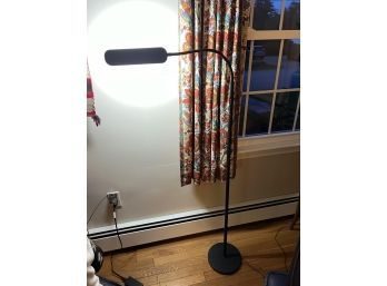 MODERN LED FLOOR LAMP