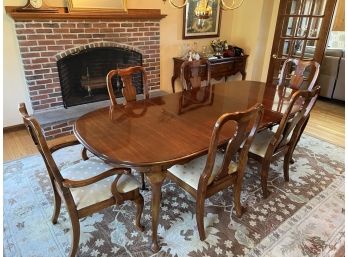 AMERICAN DREW DINING TABLE AND CHAIRS