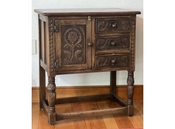 ETHAN ALLEN JACOBEAN STYLE CUPBOARD