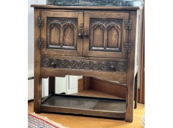 ETHAN ALLEN JACOBEAN STYLE OAK CUPBOARD