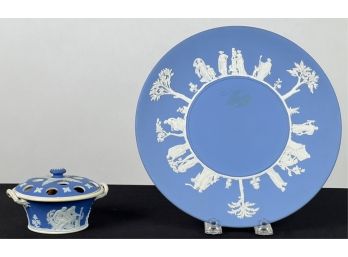 (2) PCS WEDGWOOD JASPERWARE: DISH & POTPOURRI