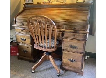 VINTAGE ROLL TOP DESK w/ OFFICE CHAIR