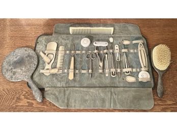 VINTAGE GROOMING SET