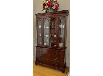 GEORGETOWN GALLERIES MAHOGANY CHINA CABINET