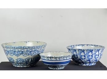 (3) SPONGEWARE DECORATED BOWLS