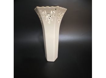 Vintage Lenox Pierced Porcelain Bud Vase Hearts And Flowers 24k Gold Accents