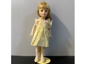 Effanbee Doll In Yellow Dress 1176  Storybook Vintage 1975 Blond Blue Green Eyes