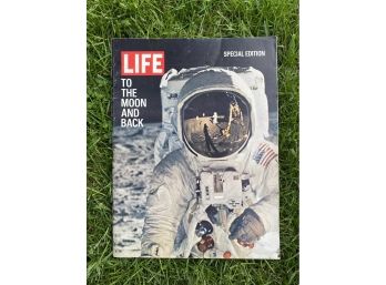 LIFE Magazine Vintage Special Edition Moon Landing Astronaut 1969 Apollo 8 Aldrin