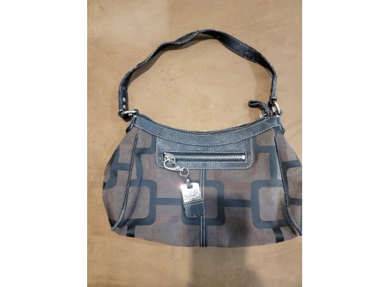 Stylish Nine West Shoulder Bag With Unique Pattern And Multiple Compartments, Perfect For Daily Use
