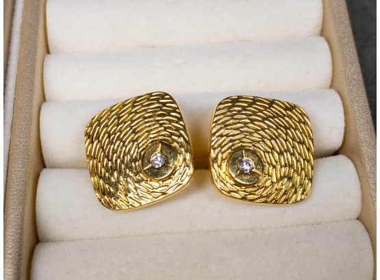 Elegant Gold Tone Cufflinks With Diamond-like Center - Vintage Style Men's Accessories
