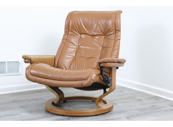 Danish Mid-Century Modern Leather Recliner Armchair By Ekornes
